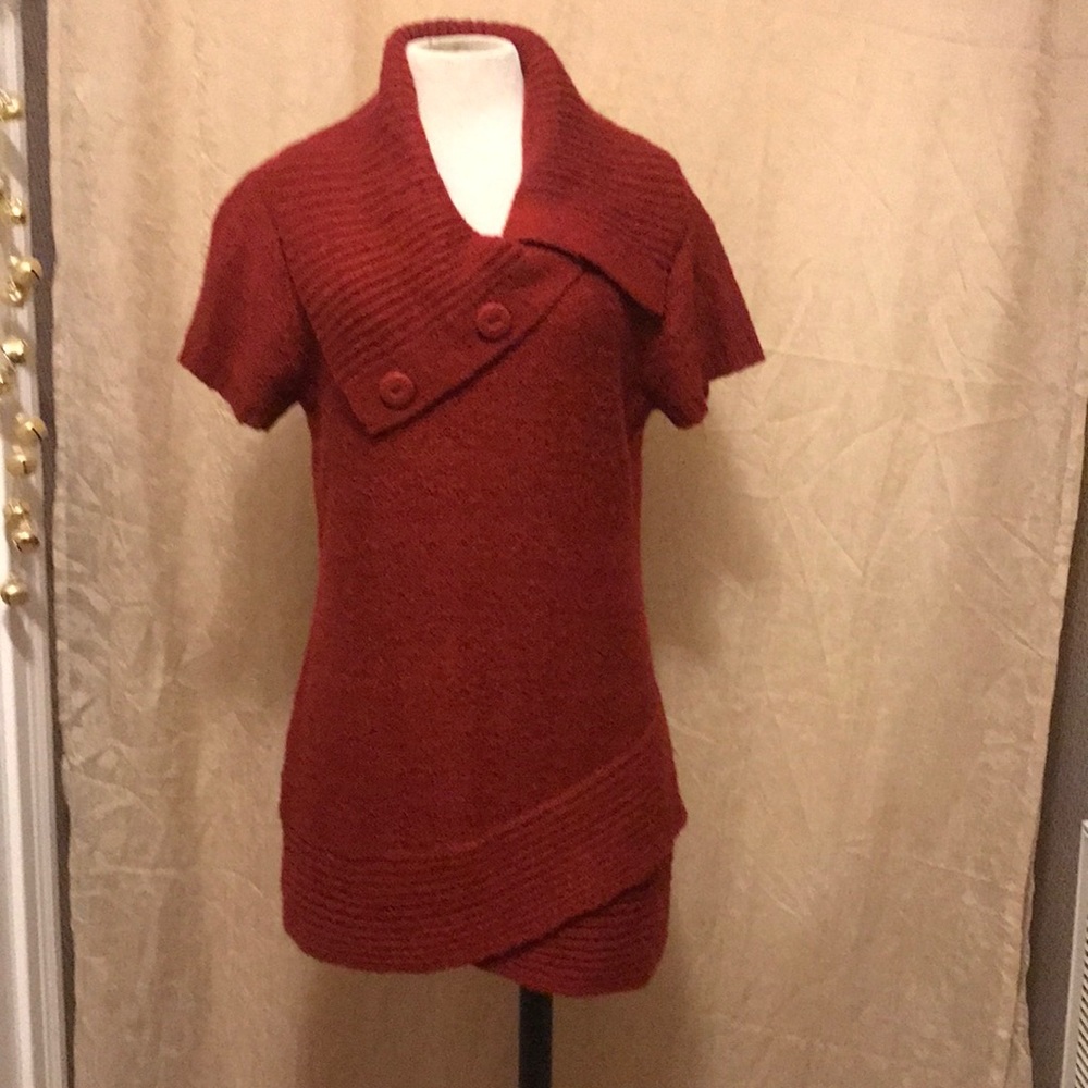 Knit short sleeve sweater